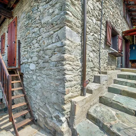 Casa Jonathan Nyaraló Saint Vincent